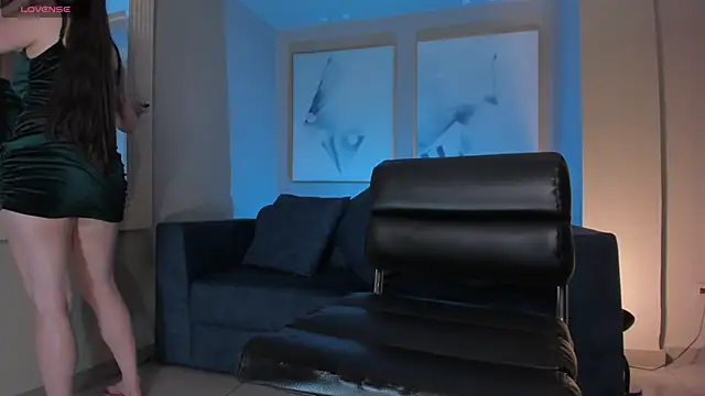 BeccaBaxter online show from April 11, 2026, 8:23 pm