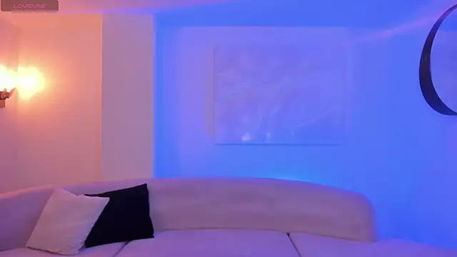 BeccaBaxter online show from November 5, 2025, 7:28 pm