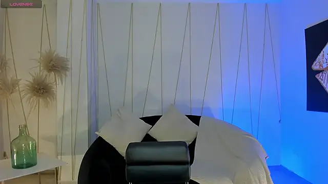 BeccaBaxter online show from March 18, 2026, 11:57 am