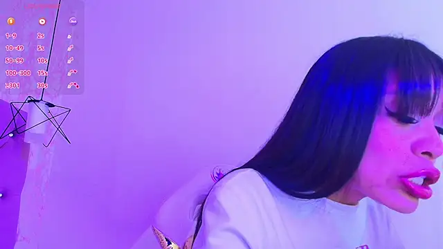 Raichell  online show from October 11, 2025, 4:02 am