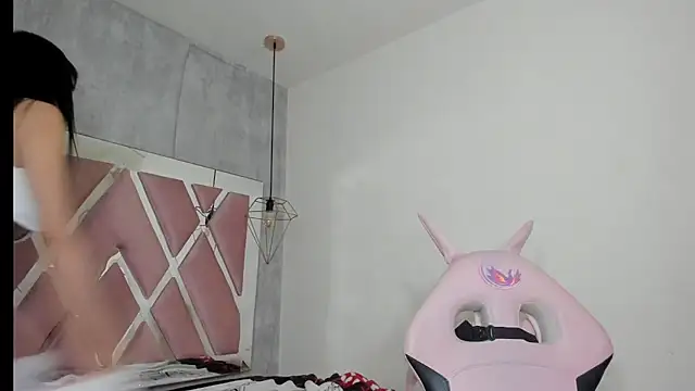 Raichell  online show from March 21, 2025, 4:06 am