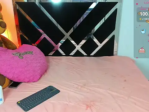 CatalinaSmith1 online show from November 10, 2025, 9:53 pm