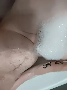 Snapshot of bouraktom6 chatting on October 30, 2025, 5:54 pm bouraktom6 online show from October 30, 2025, 5:54 pm