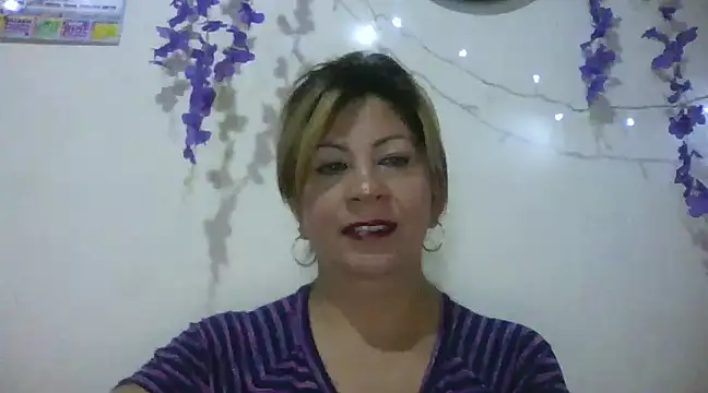 Snapshot of xxsexycutexxx chatting on February 18, 2025, 2:59 pm xxsexycutexxx online show from February 18, 2025, 2:59 pm