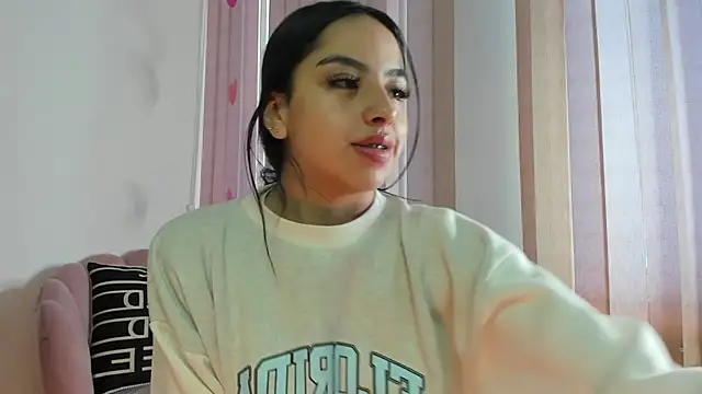 Daphne chers online show from February 22, 2026, 2:30 pm