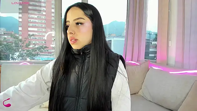 Daphne chers online show from September 29, 2025, 8:36 pm