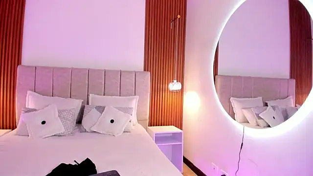 khloe-sweet online show from September 10, 2025, 12:59 pm