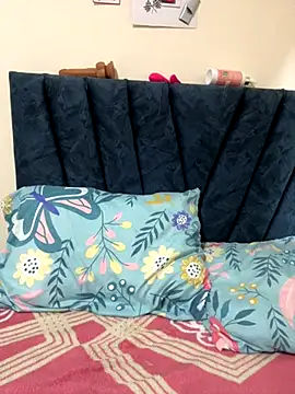 ariana sweet87 online show from September 18, 2025, 8:12 pm