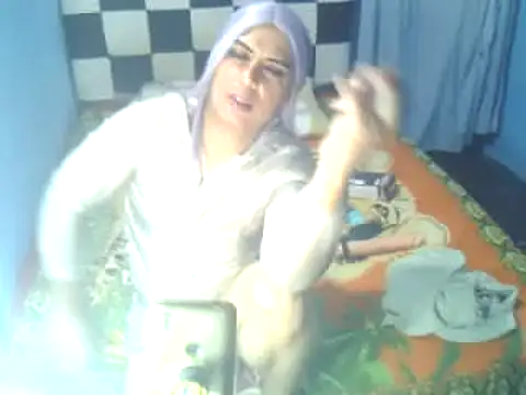 Snapshot of DivinaTransStrella chatting on March 3, 2025, 5:05 am DivinaTransStrella online show from March 3, 2025, 5:05 am