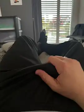 colin1277 online show from April 13, 2026, 4:44 pm