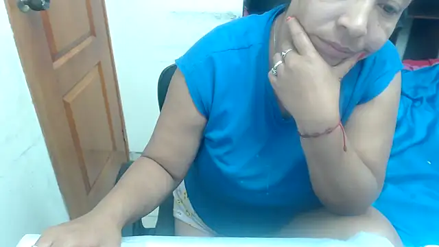 Snapshot of Siblleyx chatting on February 27, 2025, 12:03 am Siblleyx online show from February 27, 2025, 12:03 am