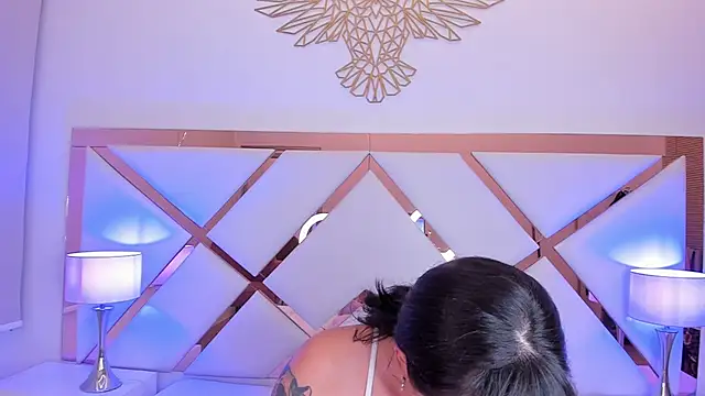 Snapshot of TinaPutina chatting on March 11, 2025, 8:53 pm TinaPutina online show from March 11, 2025, 8:53 pm