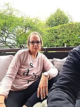 Fuxy-love69 online show from April 12, 2026, 1:47 pm