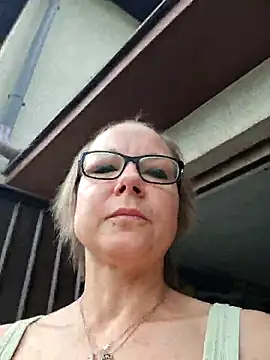 Fuxy-love69 online show from May 27, 2026, 8:32 am