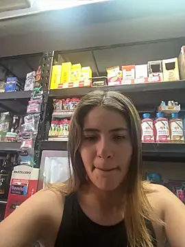 Andrea18 blonde online show from March 6, 2026, 4:24 pm