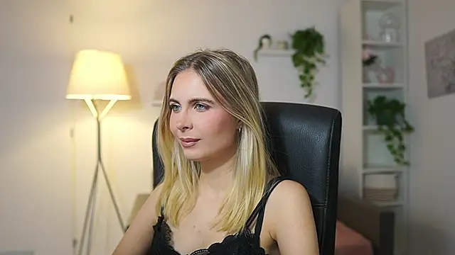 catecrago  online show from December 5, 2025, 9:19 am