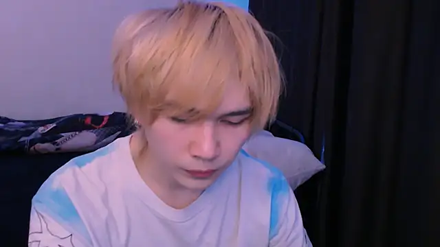 Snapshot of rennnuts chatting on February 19, 2026, 2:36 pm rennnuts online show from February 19, 2026, 2:36 pm