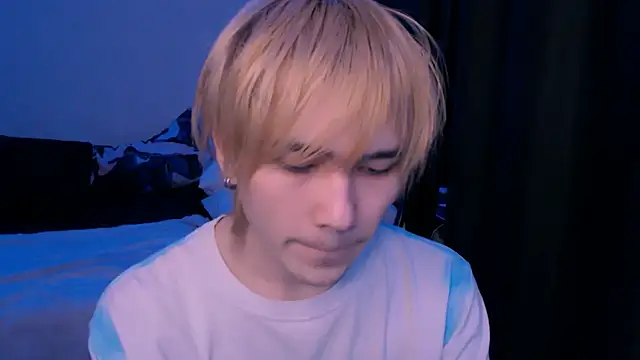 Snapshot of rennnuts chatting on February 17, 2026, 5:32 pm rennnuts online show from February 17, 2026, 5:32 pm