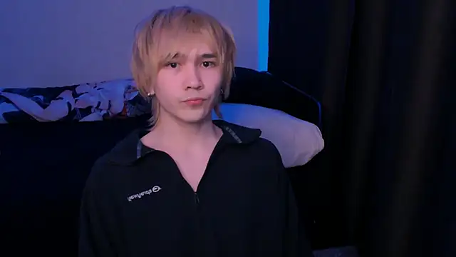 Snapshot of rennnuts chatting on February 16, 2026, 4:38 pm rennnuts online show from February 16, 2026, 4:38 pm