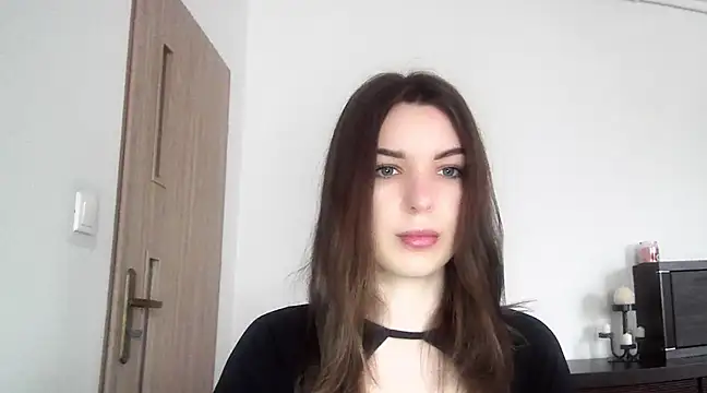 aurora lust online show from March 11, 2025, 7:35 am