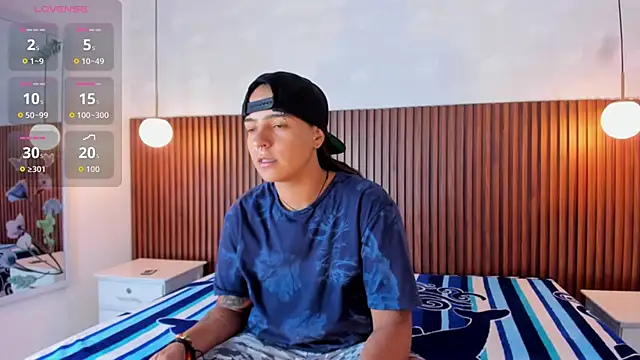 Liiam smith  online show from October 2, 2025, 7:17 pm