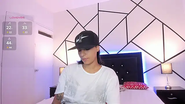 Liiam smith  online show from March 17, 2025, 12:14 pm