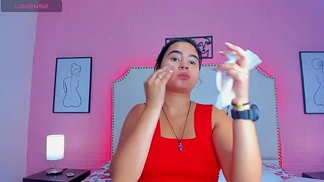  Emma whiitee  online show from November 14, 2025, 1:15 pm