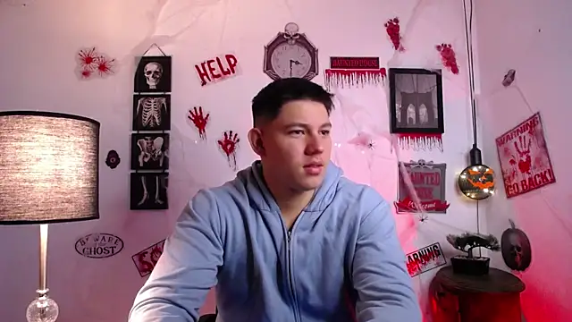 Snapshot of JamesCr_ chatting on October 28, 2025, 10:14 am JamesCr online show from October 28, 2025, 10:14 am