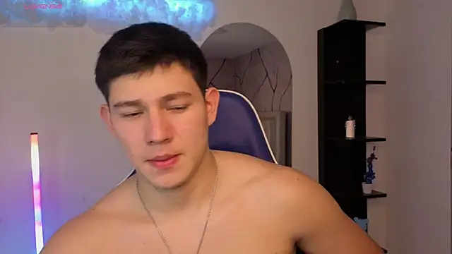 Snapshot of JamesCr_ chatting on June 27, 2026, 7:20 pm JamesCr online show from June 27, 2026, 7:20 pm