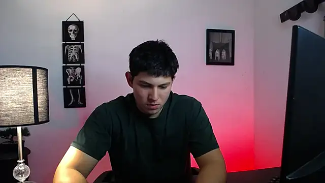 Snapshot of JamesCr_ chatting on October 22, 2025, 2:00 am JamesCr online show from October 22, 2025, 2:00 am