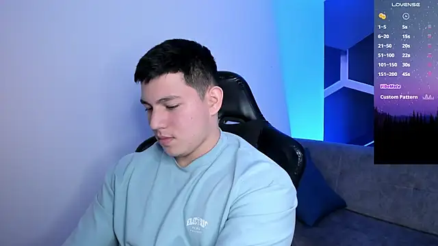 JamesCr  online show from January 14, 2026, 3:43 am