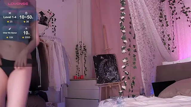 Kellybbface online show from November 30, 2025, 5:19 am