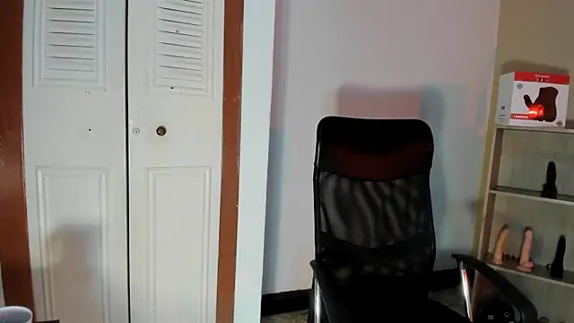 Snapshot of Violetta_0 chatting on September 27, 2025, 12:55 pm Violetta 0 online show from September 27, 2025, 12:55 pm