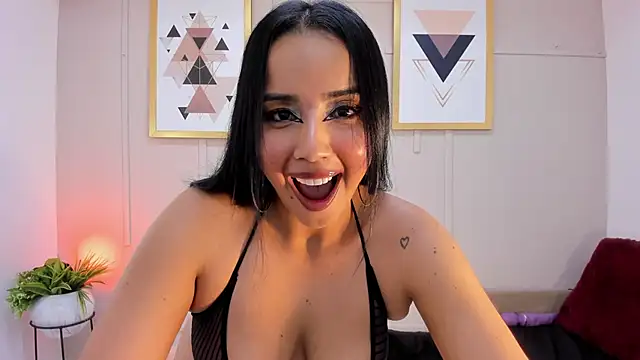 Snapshot of Violetta_0 chatting on February 21, 2025, 5:31 pm Violetta 0 online show from February 21, 2025, 5:31 pm