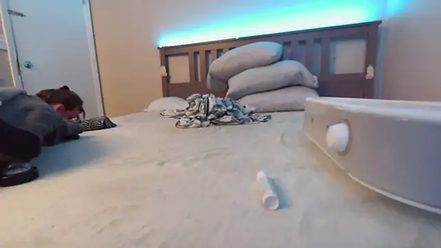 babypopinallnigh35 online show from September 13, 2025, 8:14 am