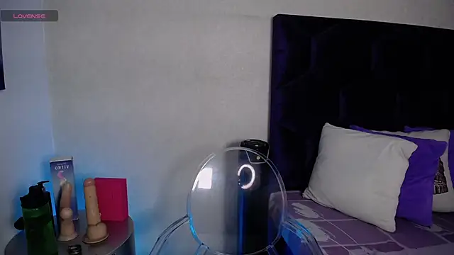 Snapshot of GochitaWild chatting on September 10, 2025, 7:57 pm GochitaWild online show from September 10, 2025, 7:57 pm