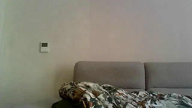 ANGELSANTAMARIA- online show from October 12, 2025, 3:35 pm