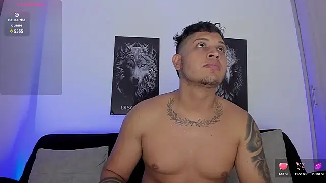 Snapshot of JohanSmith chatting on November 4, 2025, 3:32 am JohanSmith online show from November 4, 2025, 3:32 am