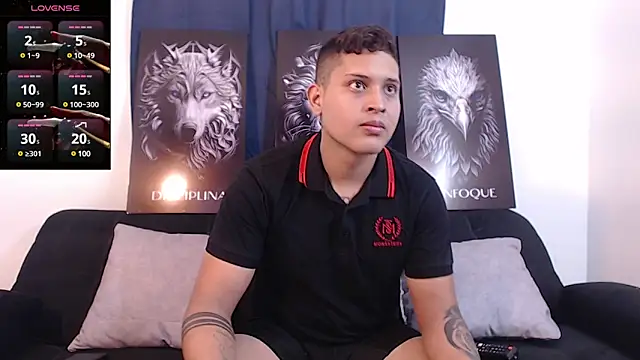 Snapshot of JohanSmith chatting on February 12, 2025, 9:11 pm JohanSmith online show from February 12, 2025, 9:11 pm