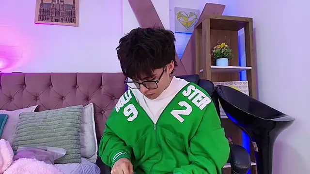 PepperTwink online show from February 5, 2026, 4:14 pm