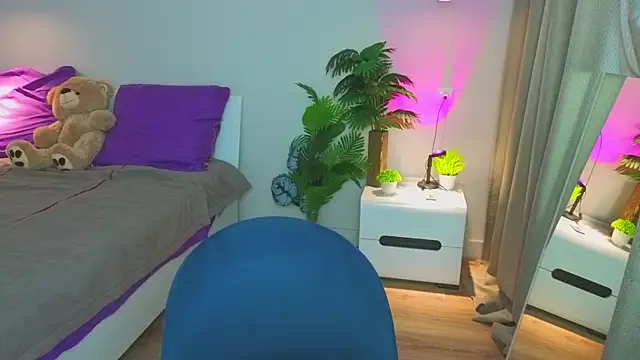 AnitaLamb online show from December 19, 2025, 5:54 am