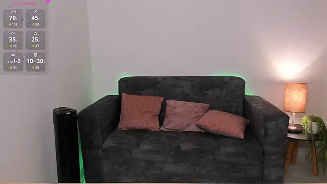 Nathalie 29 online show from March 21, 2025, 2:29 pm