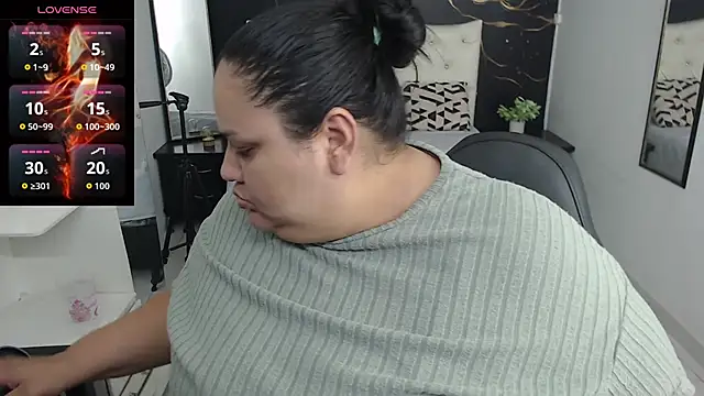 Aaliyah11 online show from November 25, 2025, 12:22 am