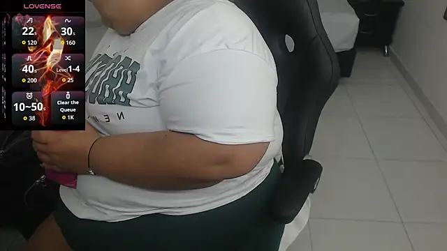 Aaliyah11 online show from October 30, 2025, 12:53 am