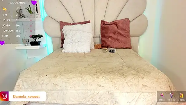 Danielaangelina online show from November 7, 2025, 6:51 am