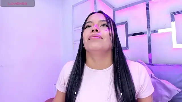 ZoeWan69 online show from March 3, 2026, 2:13 pm