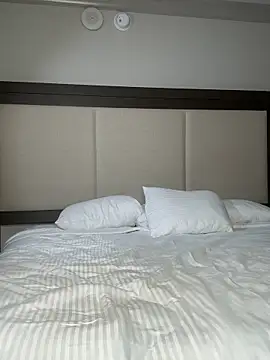 IndigoMystique online show from December 14, 2025, 8:20 am