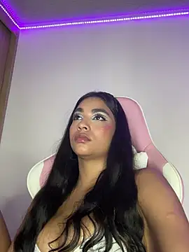 Bella ricci  online show from February 7, 2025, 11:12 am