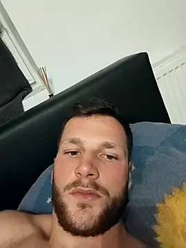 Cosmin224451 online show from September 29, 2025, 6:46 pm