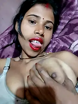 Snapshot of Miss_triha chatting on February 20, 2025, 9:42 pm Miss triha online show from February 20, 2025, 9:42 pm